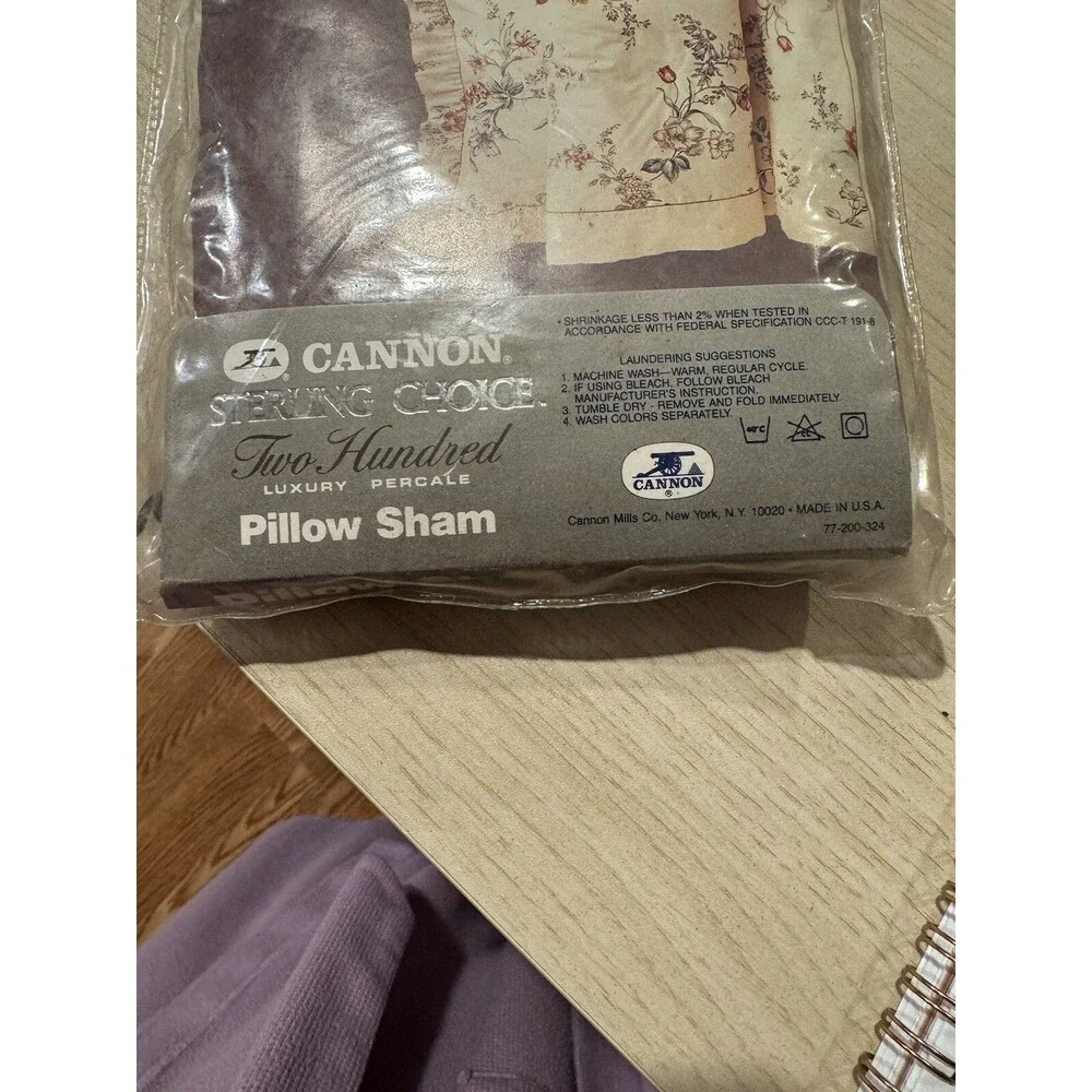 Vtg Cannon Sterling Choice No Iron Percale Ivory Floral 200 count Pillow Sham